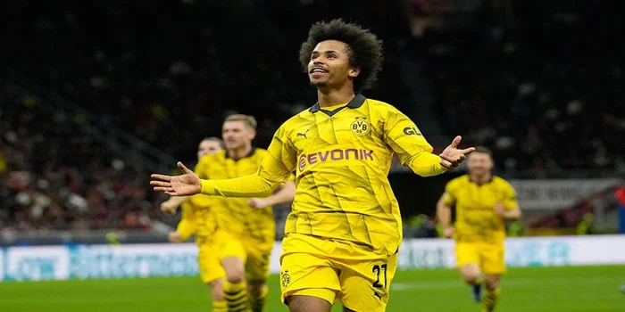 Karim-Adeyemi-Tegaskan-Bertahan-Di-Juventus,-Borussia-Dortmund