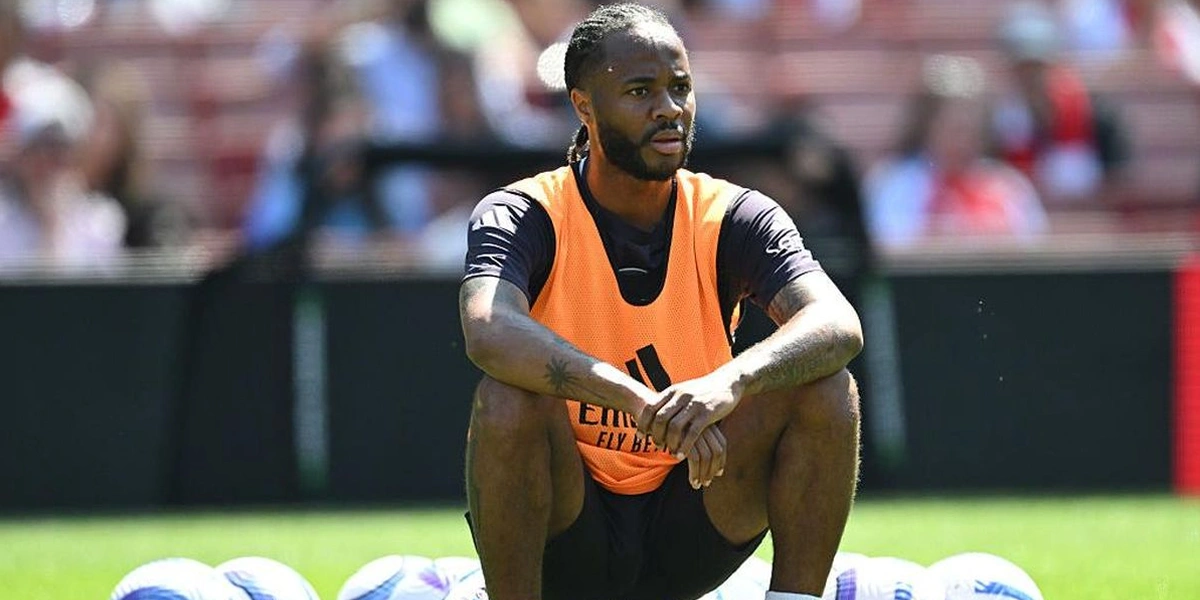 Sterling-Dilarang-Berlatih-Bersama-Rekan-rekan-Barunya-di-Feyenoord